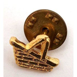 Pin Basket Shape Gold Tone Metal Unbranded 1/2" x  1/2"